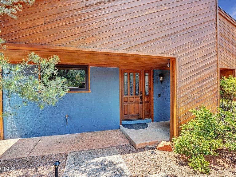 75 SANTA BARBARA Drive photo 2