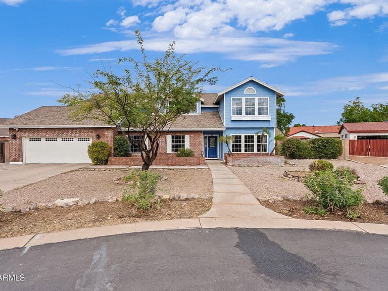 936 S LINDA Circle photo 3