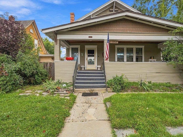 917 Columbus St photo 1