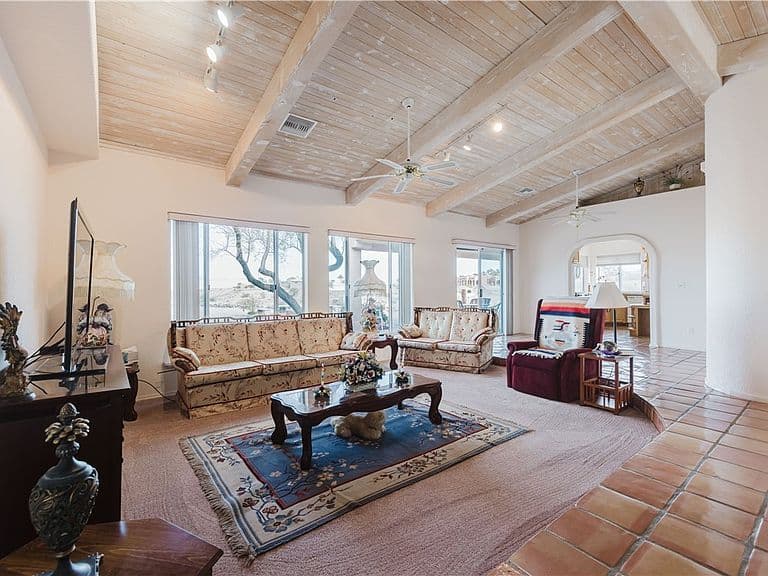 1837 Wolf Road photo 2