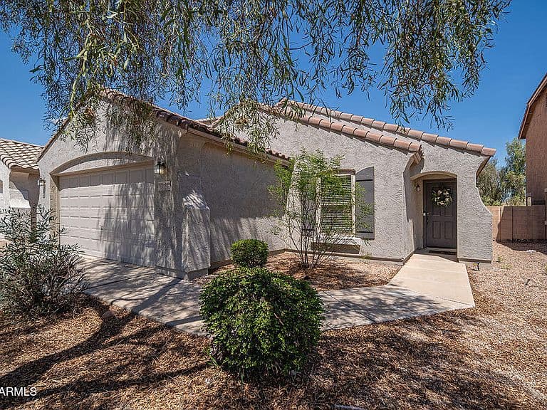 43842 W ELIZABETH Avenue photo 1