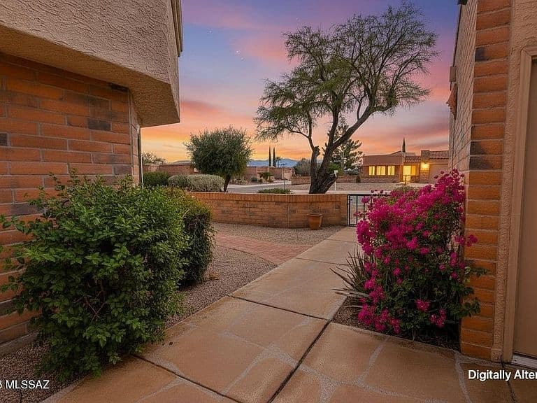 940 W Rio Magdalena photo 2