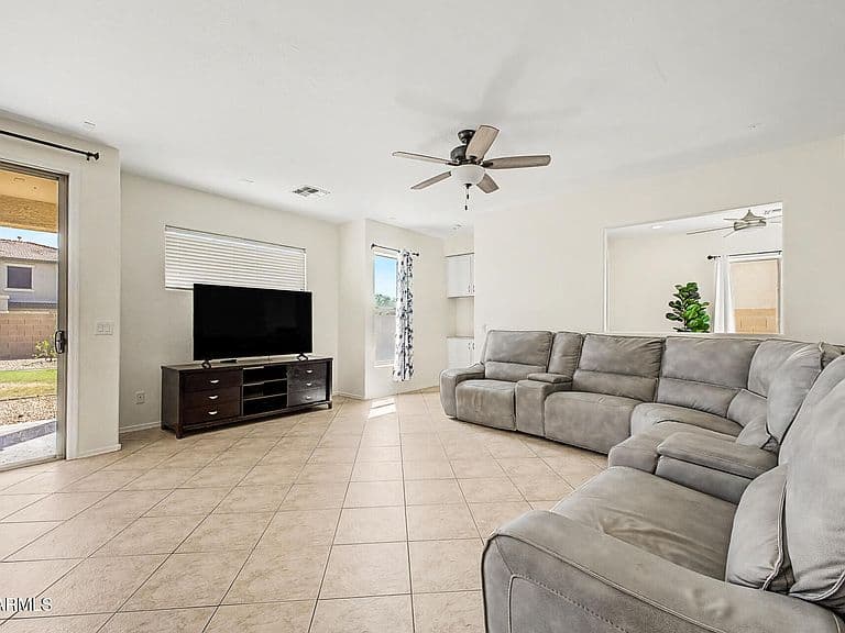13845 W VENTURA Street photo 4