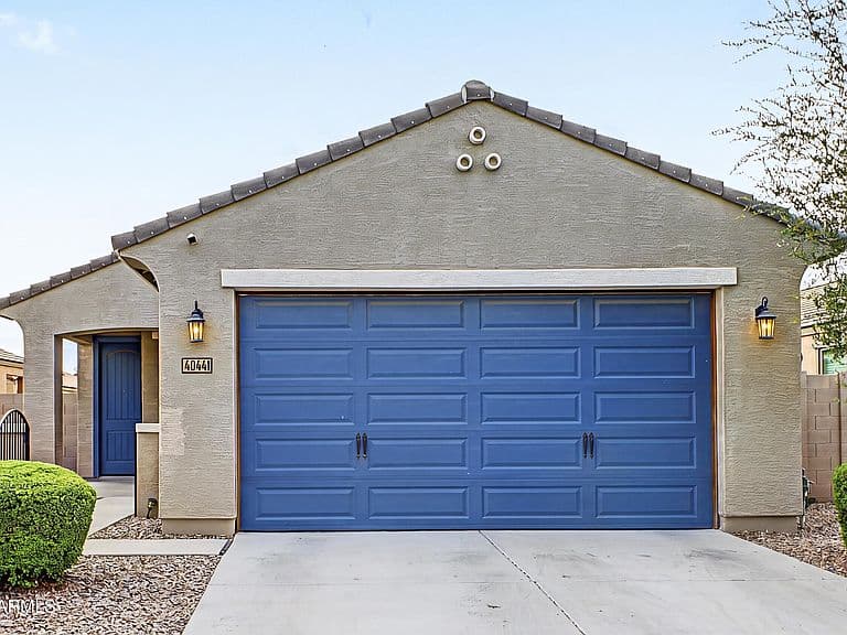 40441 W HILLMAN Drive photo 1