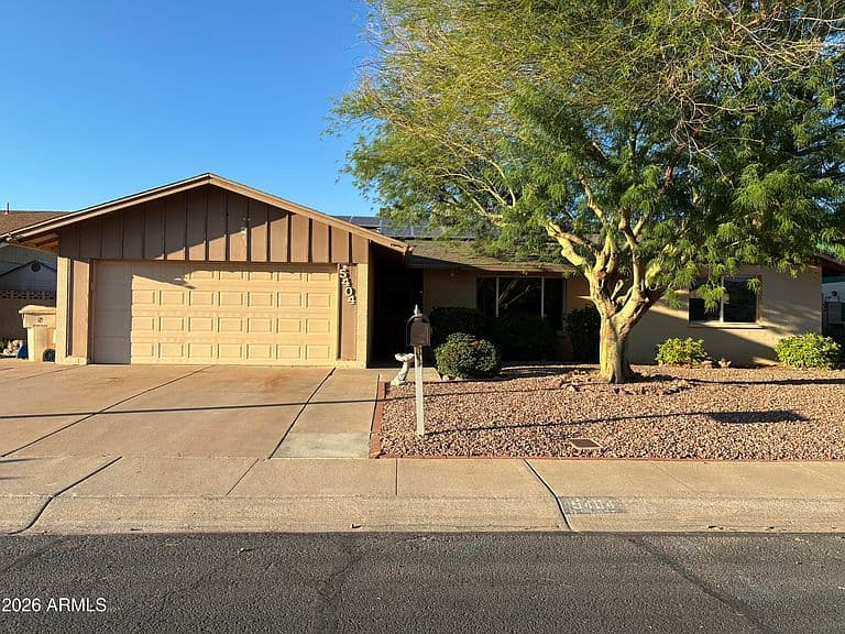 5404 W ACAPULCO Lane photo 2