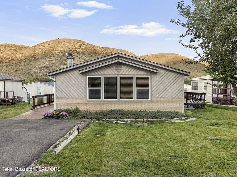 7250 S Highway 89 #64 photo 1
