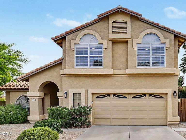 5725 E EVANS Drive photo 2