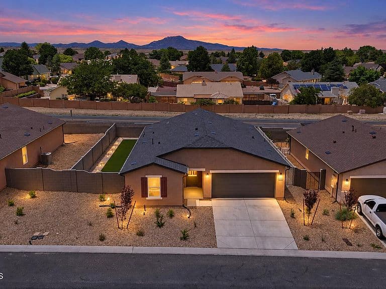 6916 N Wise Maverick Dr photo 1