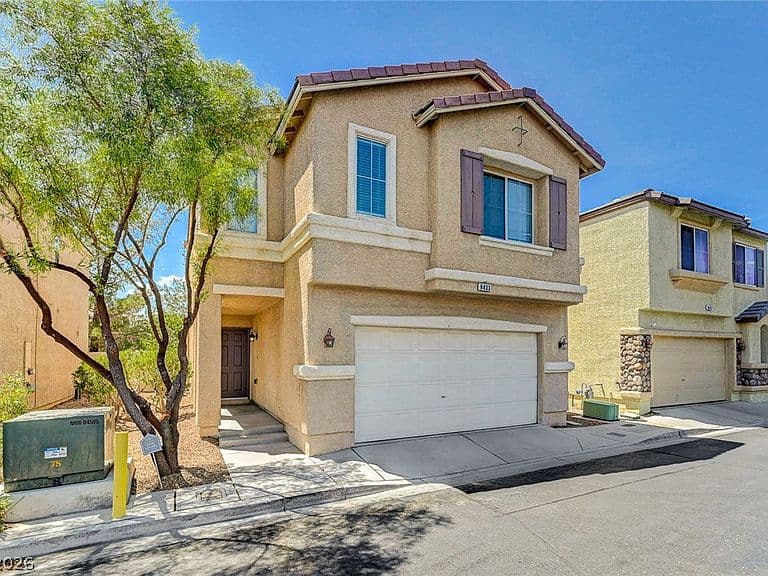 8433 Spencer Canyon St photo 4