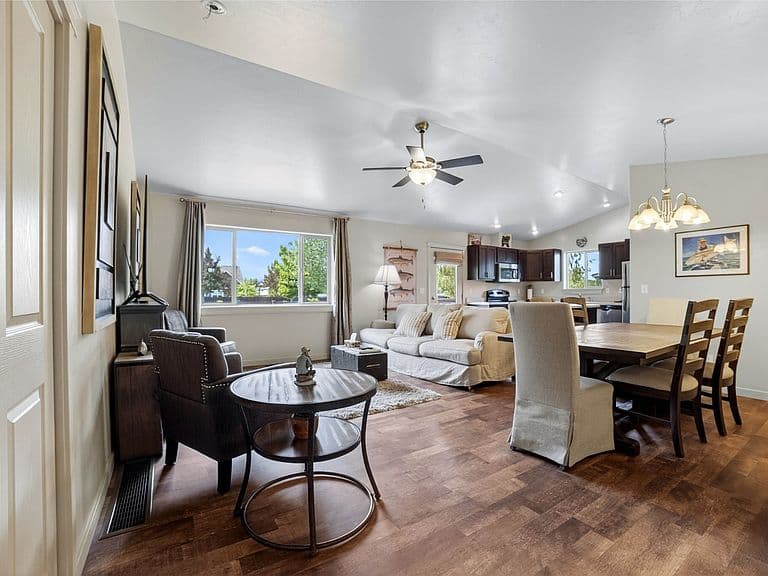 174 Lazy Creek Way photo 5