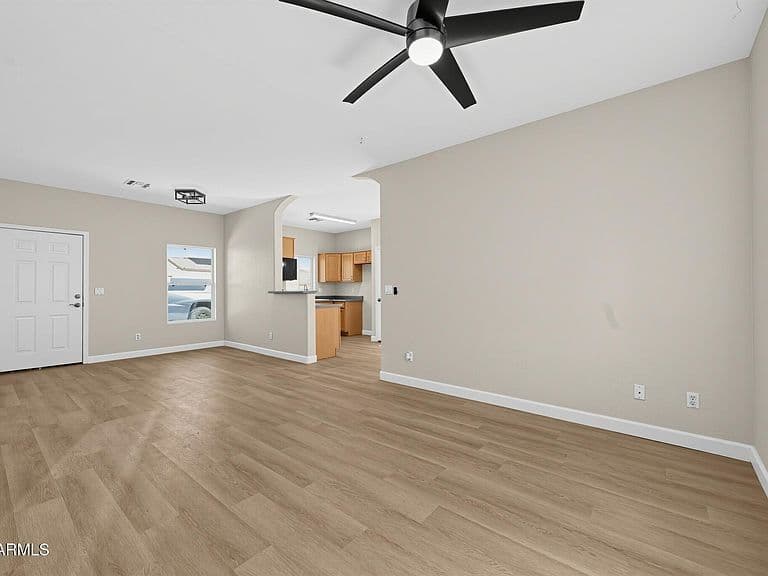 3817 W OREGON Avenue photo 5
