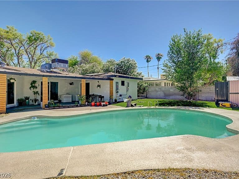 4412 Denia Cir photo 1