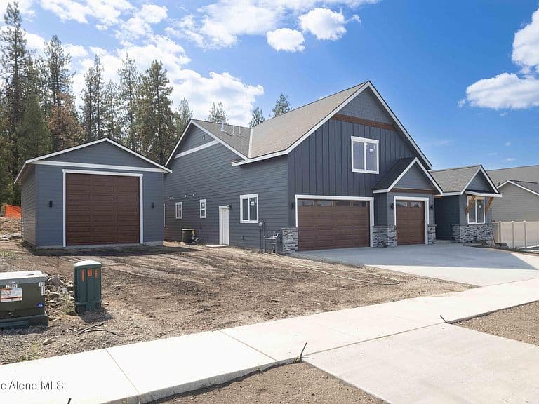 4476 E Savea Ln photo 2