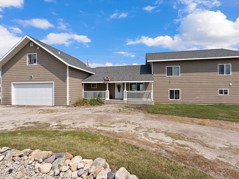 1089 Stonefield Ln photo 3
