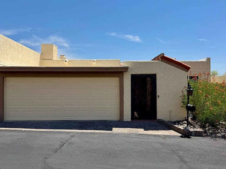 5116 N Avenida Primera photo 1