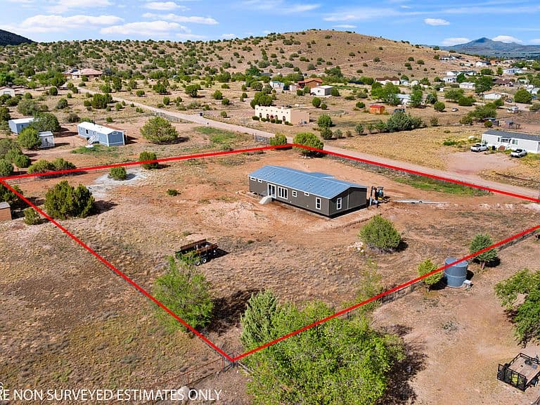 2726 N Shawnee Trl photo 4