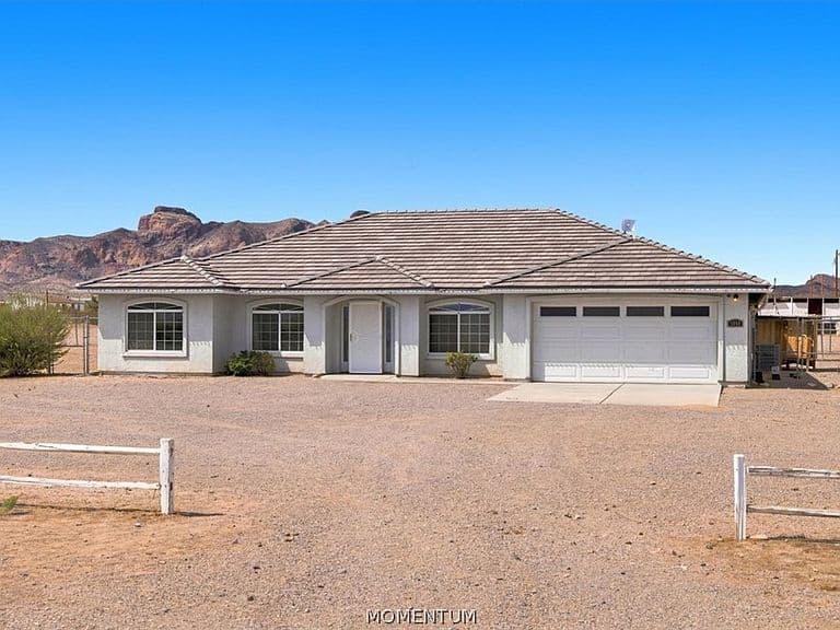 1949 S Estrella Road photo 3