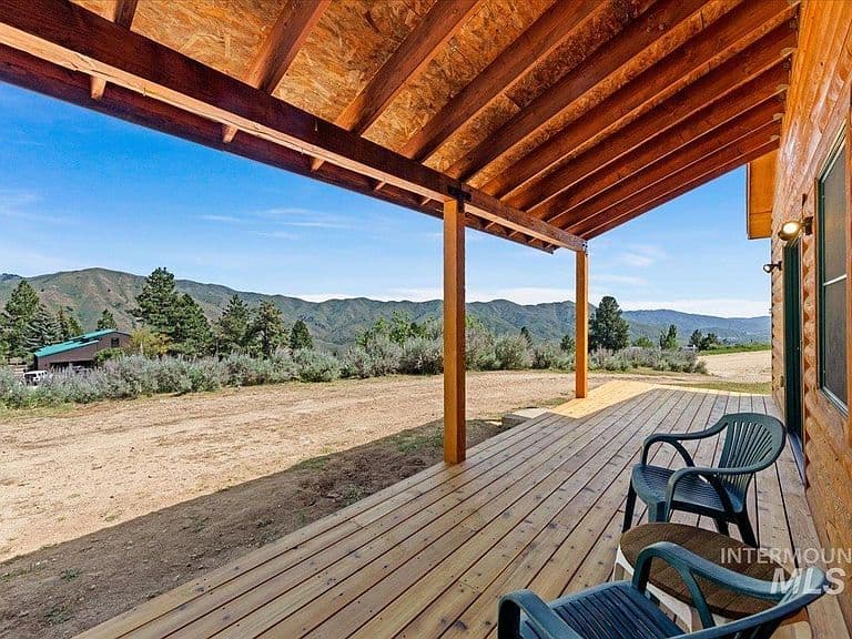 223 Evergreen Dr photo 4