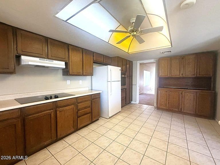 8332 N 50TH Drive photo 5
