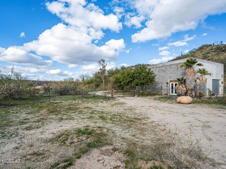 40121 S Santa Fe Trl photo 2