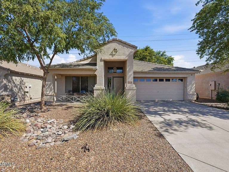 2834 E SAGUARO PARK Lane photo 1