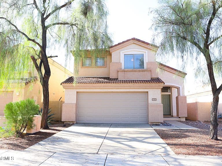 5043 E LUCIA Drive photo 1