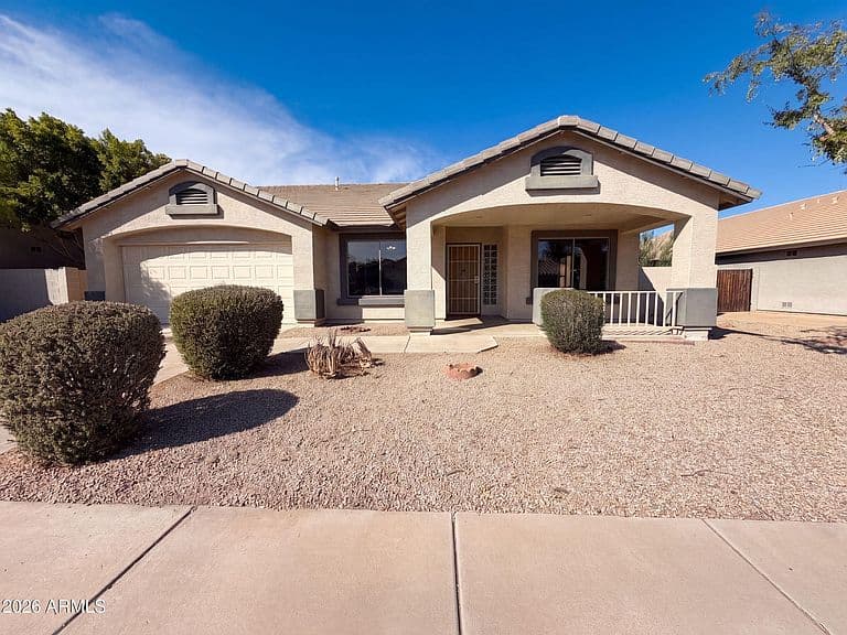 16630 W PIERCE Street photo 1