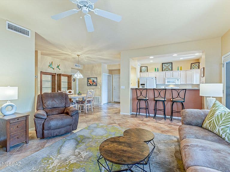 655 W Vistoso Highlands Dr photo 3