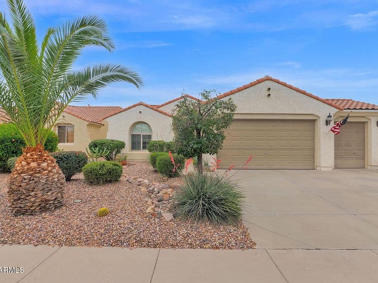 3618 N COLONIAL Court photo 1