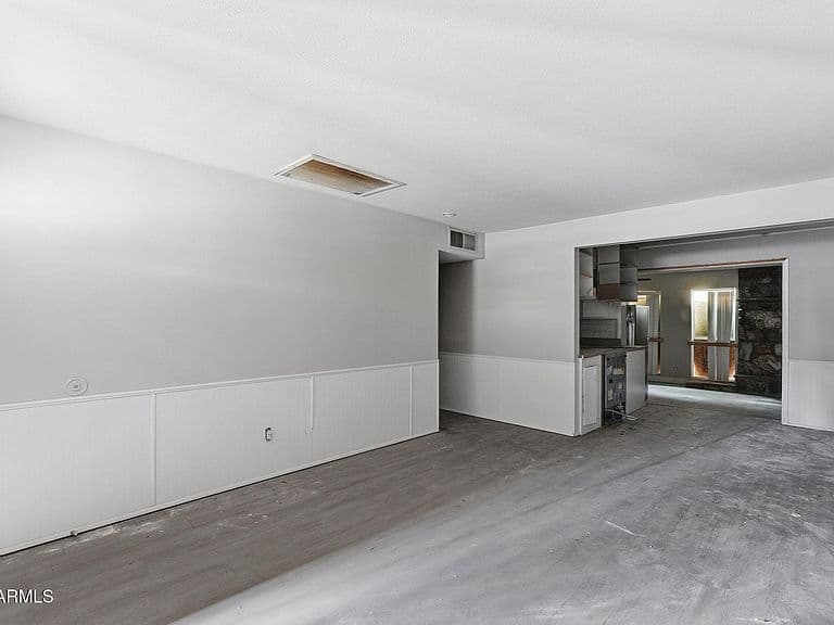 1723 W CHERYL Drive photo 5