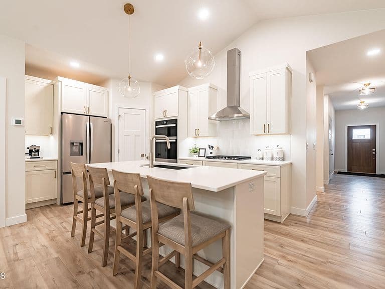 5116 Durango Dr photo 2