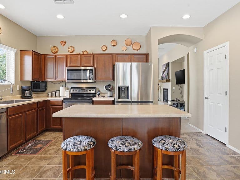 21372 N KLOCK Court photo 2