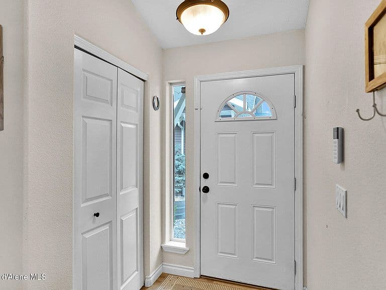 1317 N Forsythia Cir photo 4