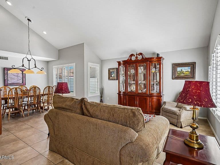 2352 W REDWOOD Drive photo 5