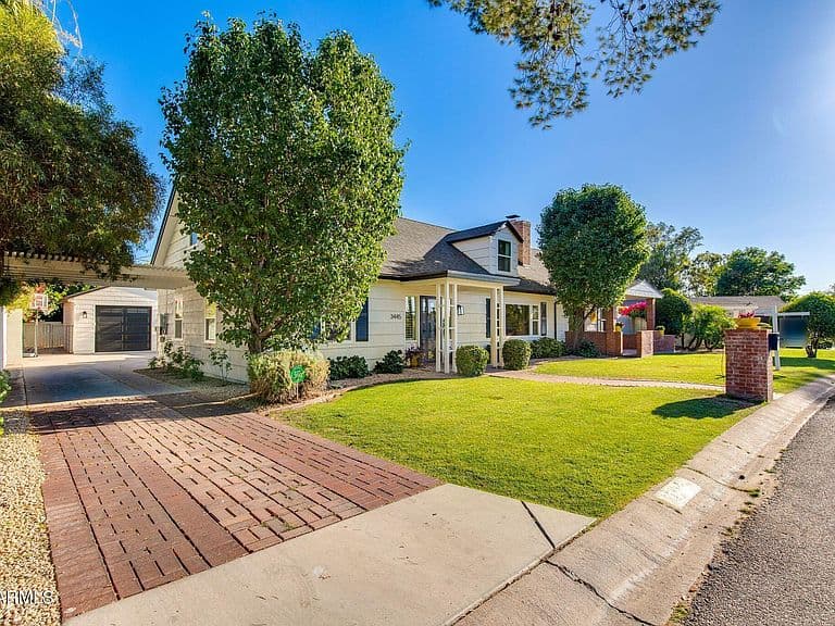 3445 E OREGON Avenue photo 3