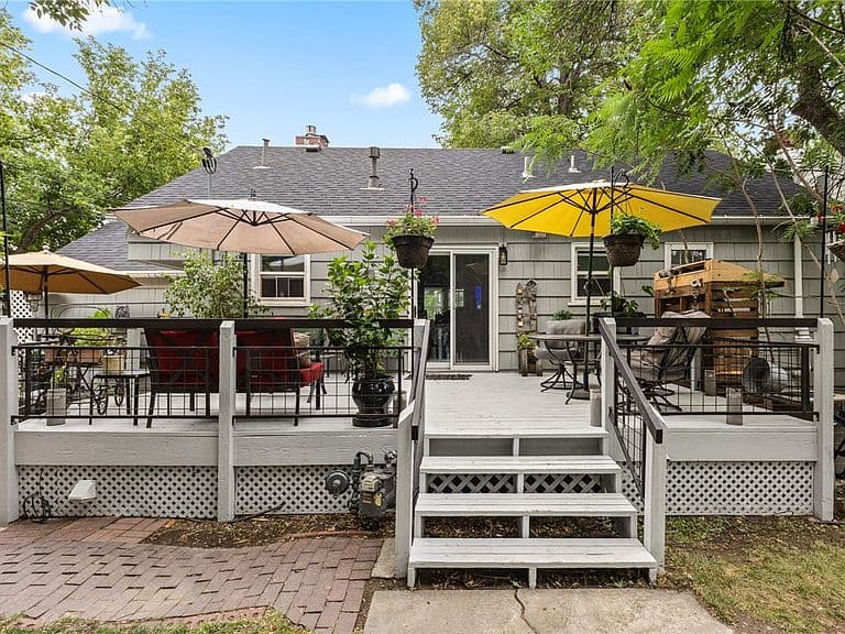 101 Avenue C photo 4