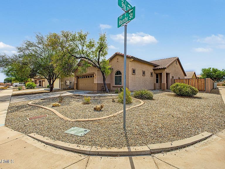 919 E RANDY Street photo 1