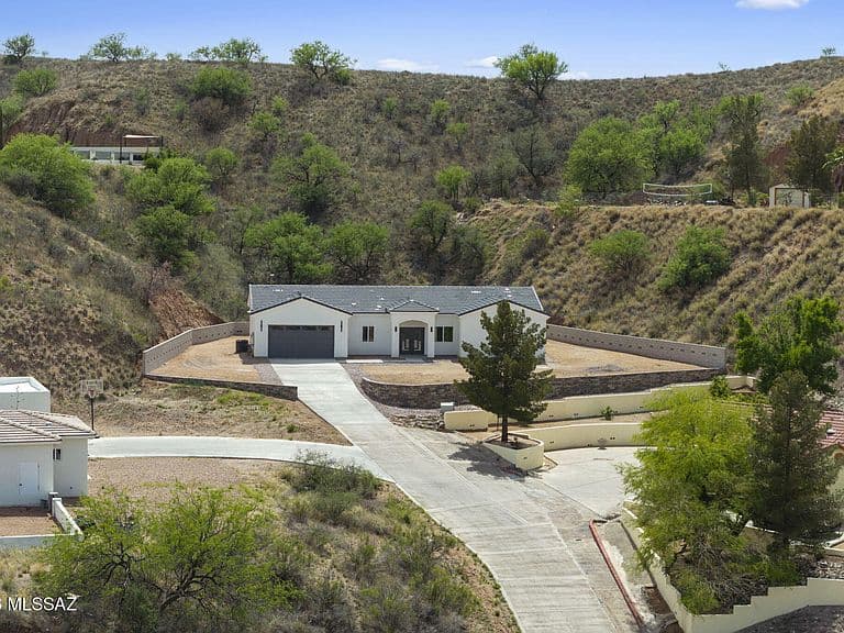 935 W Mariposa Hills Dr photo 3