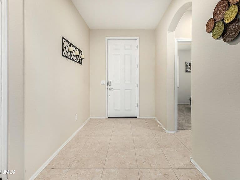 3877 N SMITHSONIAN Drive photo 3