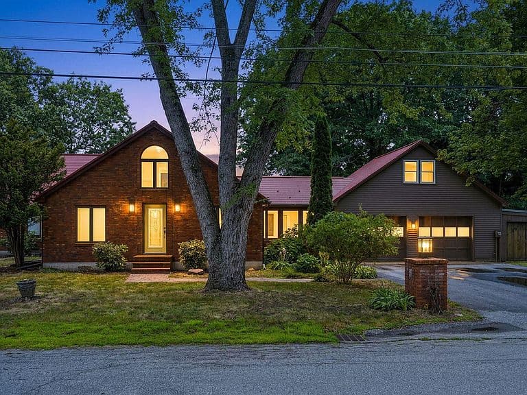 97 Penacook Street photo 2