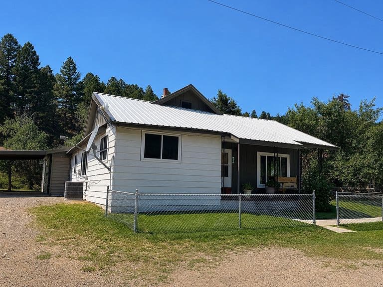23 Quartz Ave photo 1