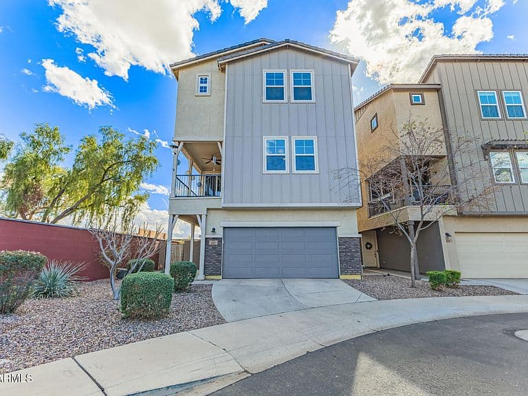 603 W Flintlock Way photo 1