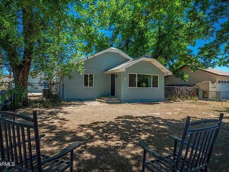 247 S MESQUITE Street photo 4