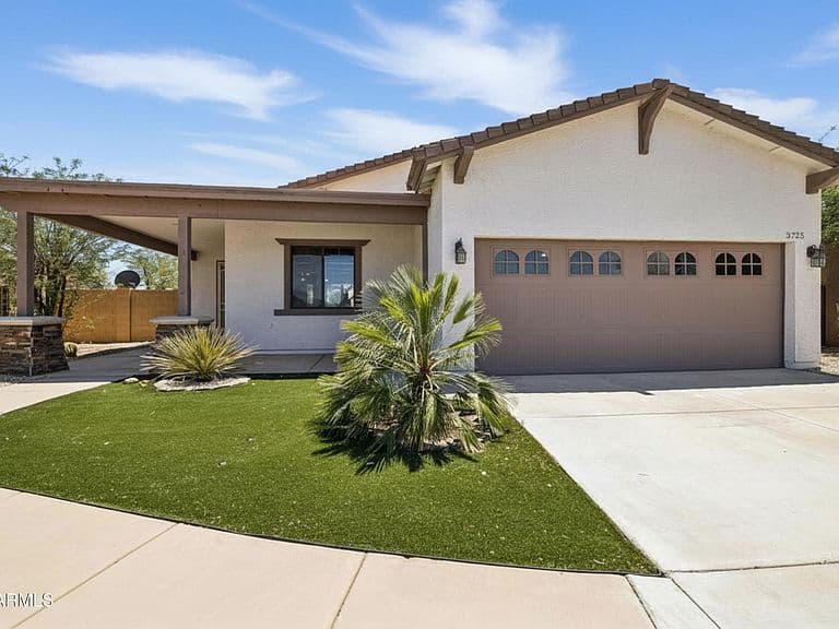 3725 W LONG Drive photo 2