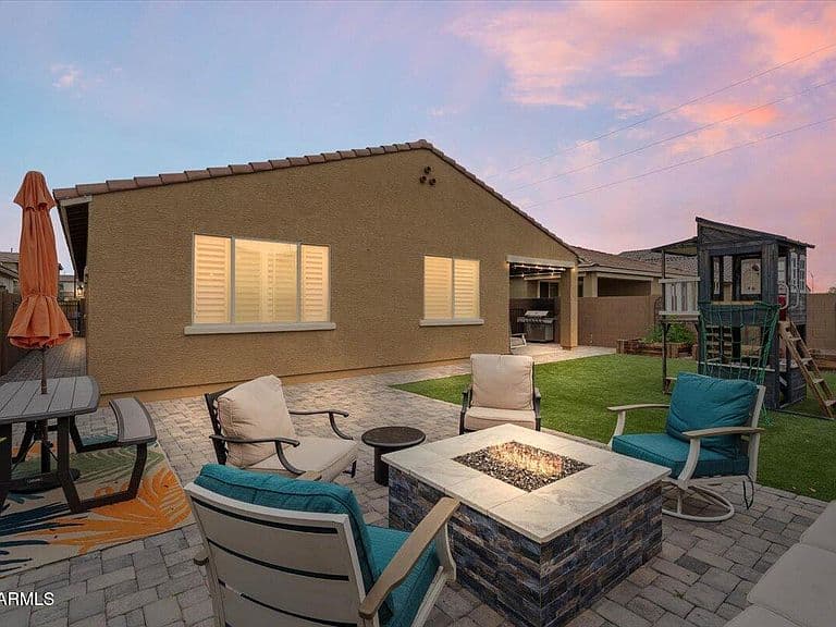 16769 W Cortez St photo 5