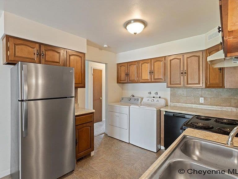 104 W 29th St photo 3