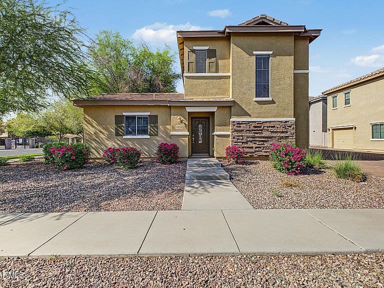 14040 W COUNTRY GABLES Drive photo 1