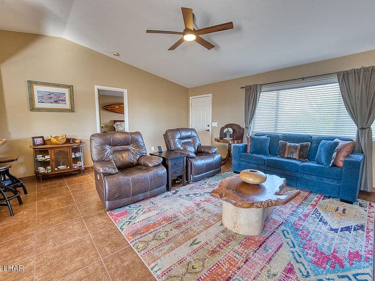 4221 Highlander Ave photo 4