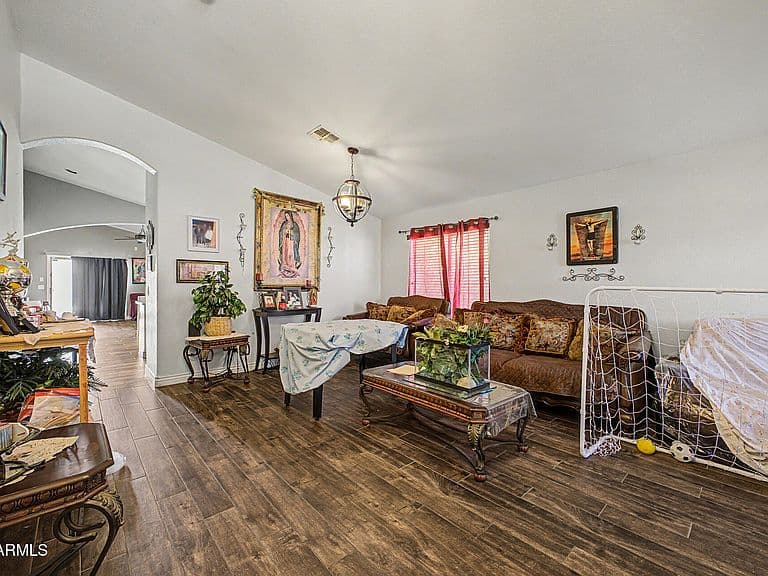4623 W DESERT Lane photo 2