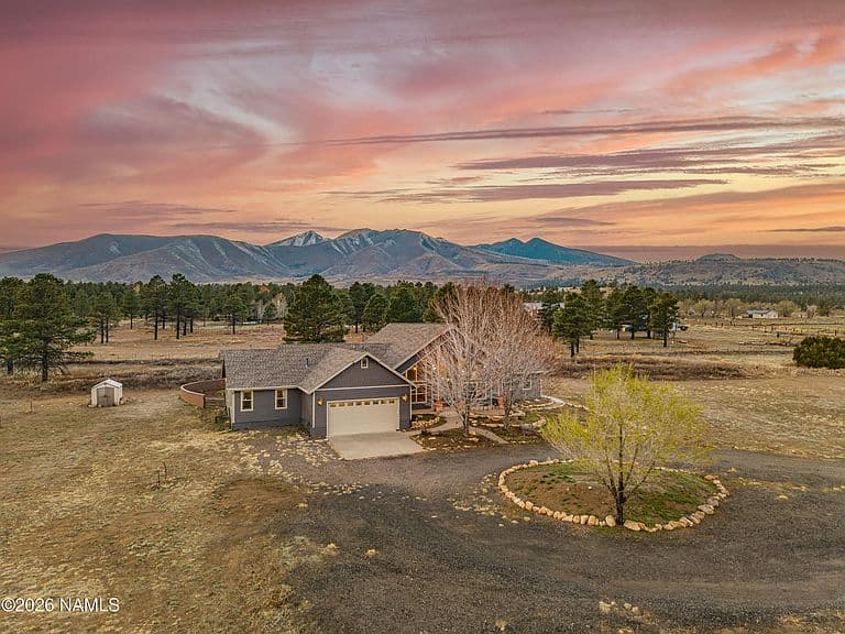 5340 N Horseshoe Way photo 2